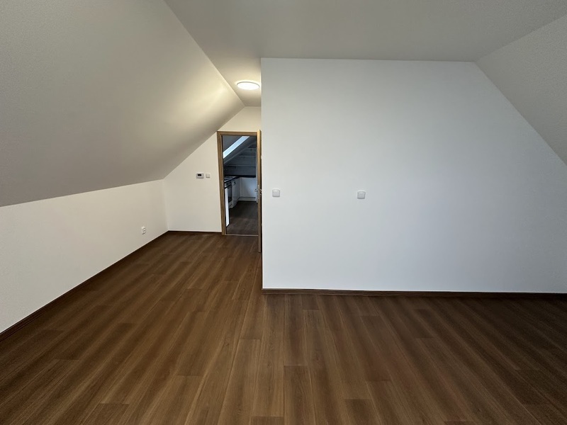Nový byt 2+1, 60 m², parkování u domu, klidná lokalita Zlín – Příluky