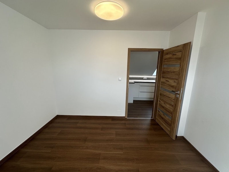 Nový byt 2+1, 60 m², parkování u domu, klidná lokalita Zlín – Příluky