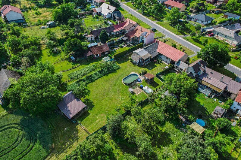 Poctivá rodinná usedlost s duší – 4+1, hospodářské budovy, velká zahrada v Halenkovicích u Zlína