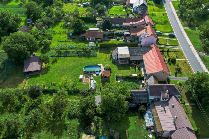 Poctivá rodinná usedlost s duší – 4+1, hospodářské budovy, velká zahrada v Halenkovicích u Zlína