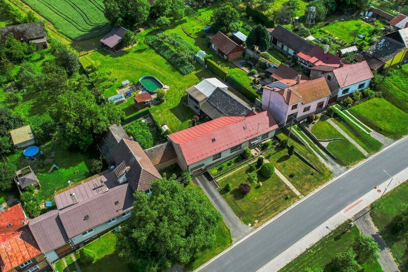 Poctivá rodinná usedlost s duší – 4+1, hospodářské budovy, velká zahrada v Halenkovicích u Zlína