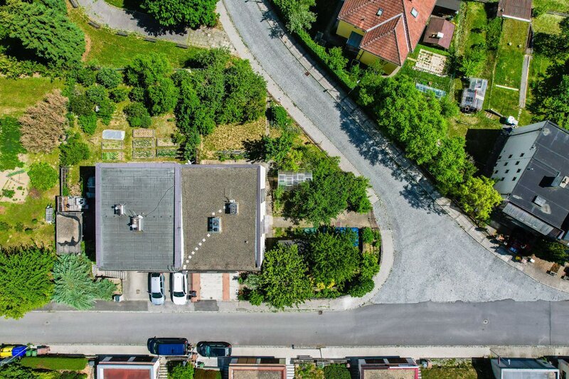 Výjimečná vila se třemi bytovými jednotkami, bazénem a investičním potenciálem v prestižní lokalitě Luhačovic
