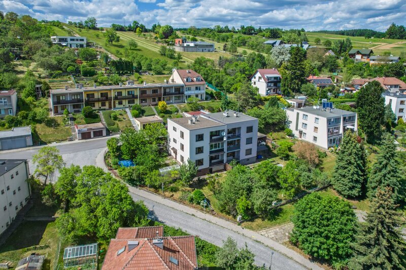 Výjimečná vila se třemi bytovými jednotkami, bazénem a investičním potenciálem v prestižní lokalitě Luhačovic