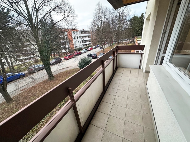 Prostorný byt 4+1 se dvěma balkony, Zlín, Jižní Svahy – Družstevní ulice