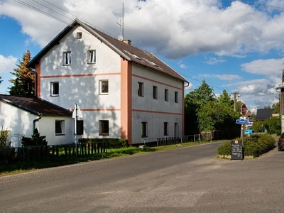 Prodej domu - penzionu 346m2 s pískovcovým sklepem, Arnoltice, okres Děčín