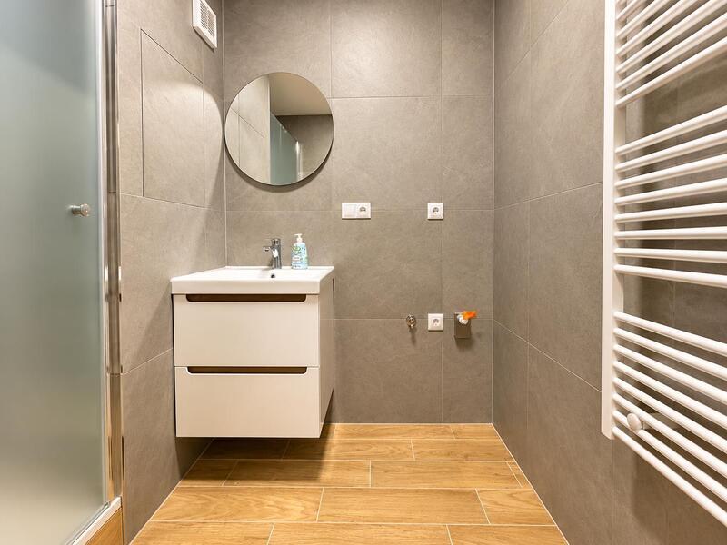 Pronájem krásně zrekonstruovaného bytu 2+1 s prostorným balkonem – Zlín, Slunečná